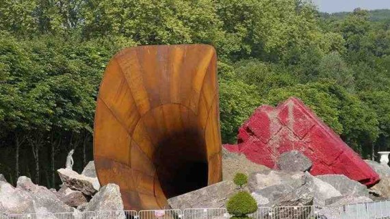 Anish Kapoor est l'artiste contemporain invité de l'été 2015