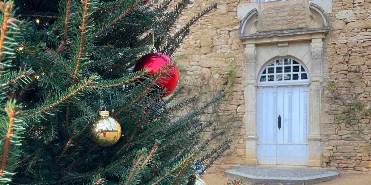 Vacances de Noël, les lutins du Père Noël à Eyrignac