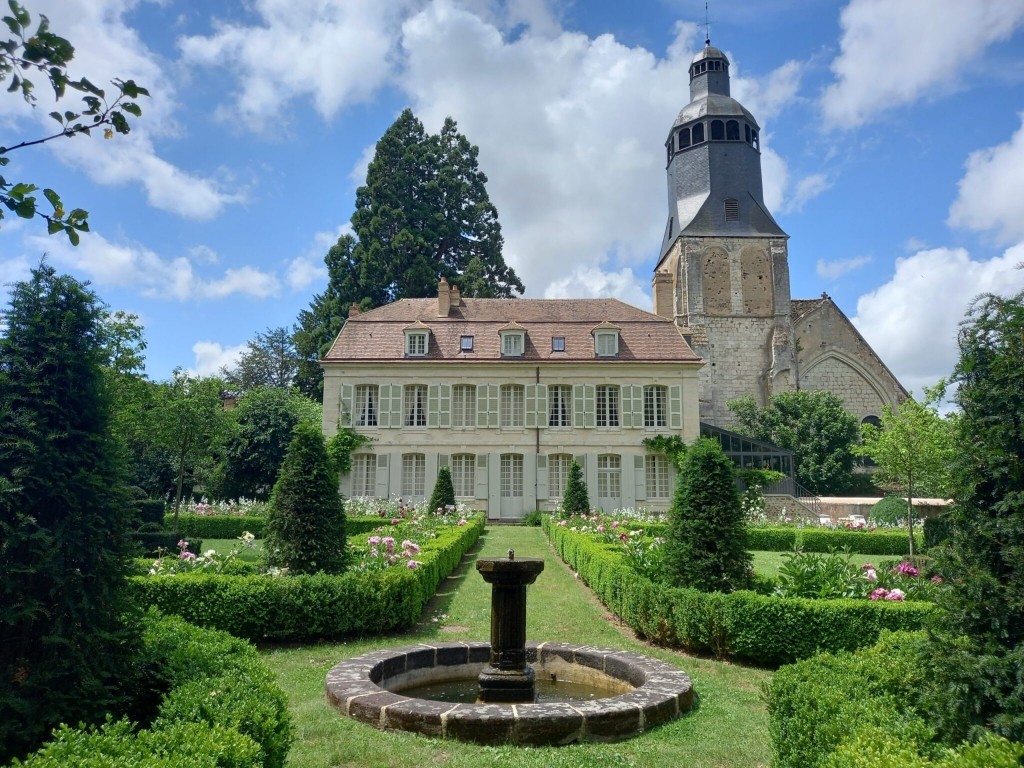 Ouverture estivale au public de l'ancien Collège Royal et Militaire et son jardin